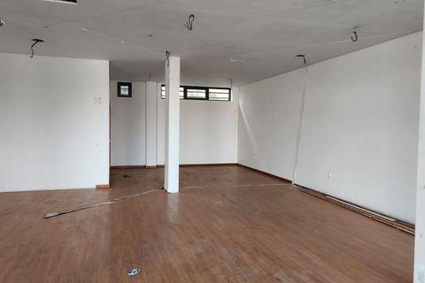 L'establiment comercial a Trofa, Porto, Trofa - € 650/mes | Ref: 00814 - foto 3