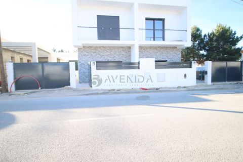 Villa i Seixal, Setubal, Seixal - € 475.000 | Ref: 2927 - foto 1