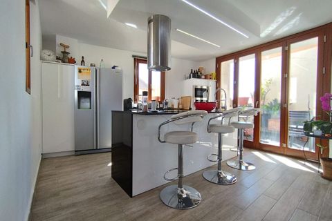 Rækkehus i Malaga city, Malaga, Malaga city - € 1.600.000 | Ref: R4943290 - foto 8
