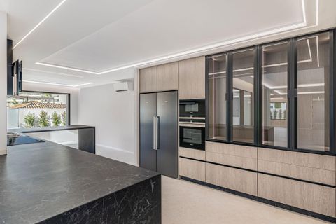 Villa a Marbella, Malaga, Marbella - € 2.850.000 | Ref: DPIe34457 - foto 4