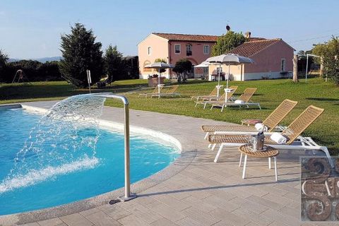 Villa i Lucca, Lucca, Lucca - € 1.100.000 | Ref: v59553-x - foto 3