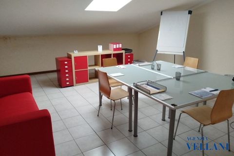 Erhvervsejendom i Carpi, Modena, Carpi - € 200.000 | Ref: PHS-931 - foto 1