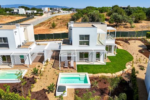 Reihenhaus in Silves, Faro, Silves - € 685.000 | Ref: SVL62C - Foto 1