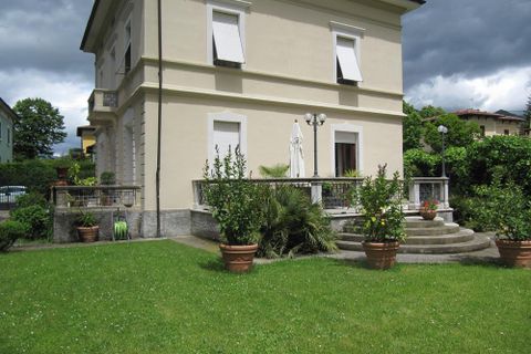 Villa i Barga, Lucca, Barga - € 760.000 | Ref: v3172-x - foto 1