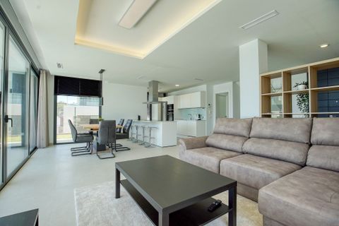 Villa i La Duquesa, Malaga, La Duquesa - € 1.200.000 | Ref: DPIe23793 - foto 2