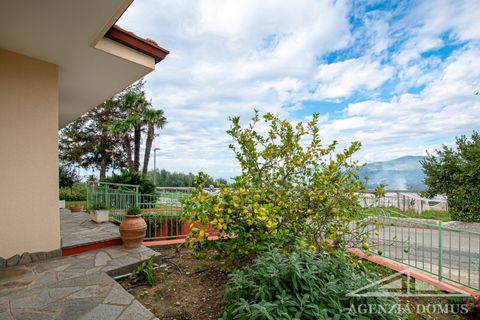Villa a Bordighera, Imperia, Bordighera - € 1.200.000 | Ref: AG-DOM 5225 - foto 2