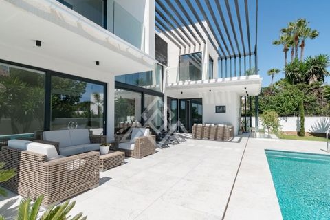 Villa a Elviria, Malaga, Elviria - € 3.700.000 | Ref: PJA-0314 - foto 12
