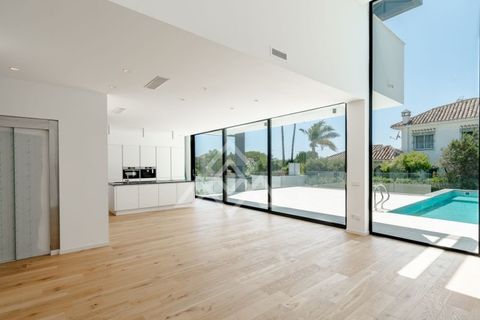 Villa a Elviria, Malaga, Elviria - € 3.600.000 | Ref: PJA-0313 - foto 9