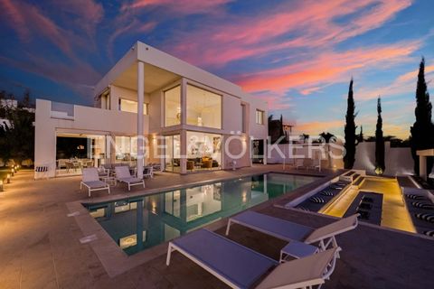 Villa i Playa Paraiso, Tenerife, Playa Paraiso - € 2.190.000 | Ref: W-02YJKL - foto 1
