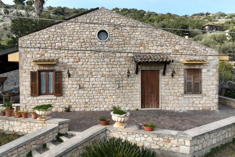 Villa i Modica, Ragusa, Modica - € 400.000 | Ref: L 2057 - foto 2