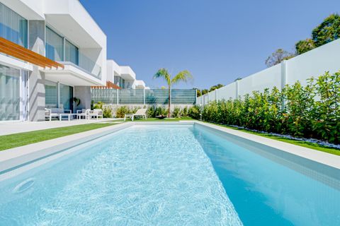 Villa a Finestrat, Alicante, Finestrat - € 8.000/mes | Ref: ALQFT435900/6084 - foto 2