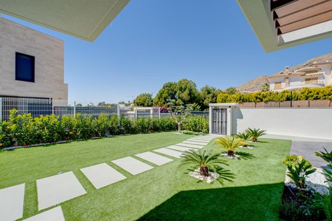 Villa a Finestrat, Alicante, Finestrat - € 8.000/mes | Ref: ALQFT435900/6084 - foto 4