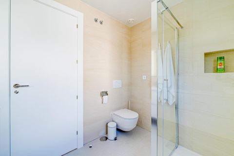 Villa a Finestrat, Alicante, Finestrat - € 8.000/mes | Ref: ALQFT435900/6084 - foto 32