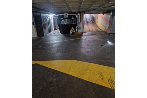Plazas de parking en Amadora, Lisbon, Amadora - € 1.200.000 | Ref: PLA_109 - photo 2
