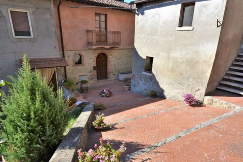 Villa i Fabro, Terni, Fabro - € 120.000 | Ref: OR8067M-211351 - foto 1