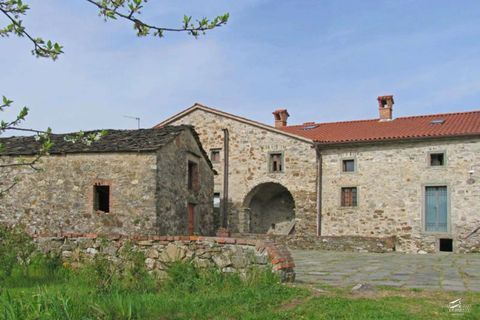 Villa a Pontremoli, Massa and Carrara, Pontremoli - € 790.000 | Ref: 334-438745 - foto 2