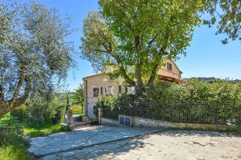 Villa a Lapedona, Fermo, Lapedona - € 550.000 | Ref: ila-520-454208 - foto 2