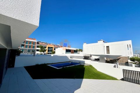 Stadthaus in Corroios, Setubal, Corroios - € 775.000 | Ref: 3523/25 - Foto 21