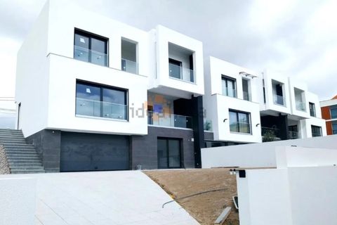 Villa i Corroios, Setubal, Corroios - € 725.000 | Ref: 3521/25 - foto 1