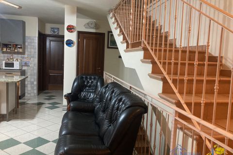 Villa en Parma, Parma, Parma - € 600.000 | Ref: LAZZARO - photo 4