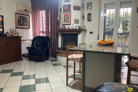 Villa en Parma, Parma, Parma - € 600.000 | Ref: LAZZARO - photo 7