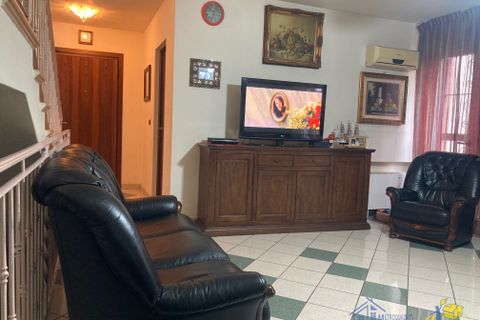 Villa en Parma, Parma, Parma - € 600.000 | Ref: LAZZARO - photo 8