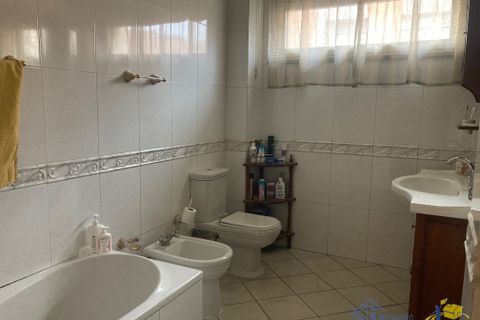 Villa en Parma, Parma, Parma - € 600.000 | Ref: LAZZARO - photo 24