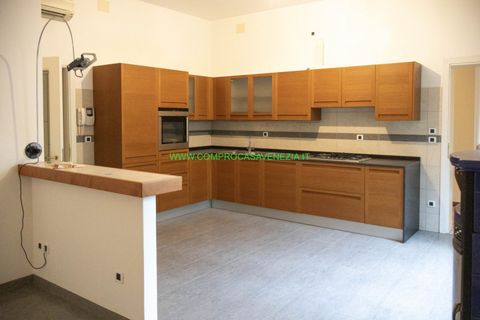 Villa a Venice, Venice, Venice - € 790.000 | Ref: RC476TR - foto 24