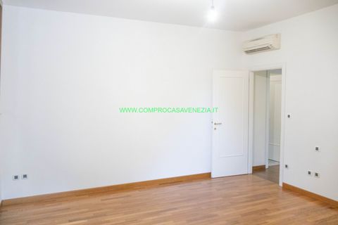 Villa a Venice, Venice, Venice - € 790.000 | Ref: RC476TR - foto 33