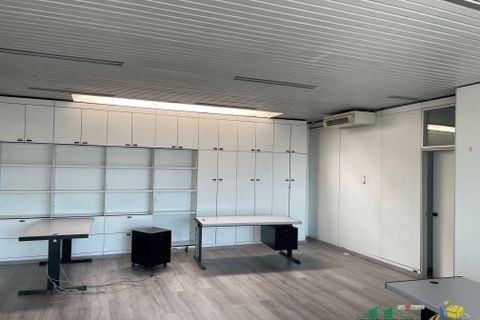 Erhvervsejendom i Parma, Parma, Parma - € 2.000.000 | Ref: 10816 - foto 9