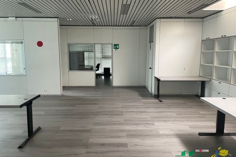 Erhvervsejendom i Parma, Parma, Parma - € 2.000.000 | Ref: 10816 - foto 16