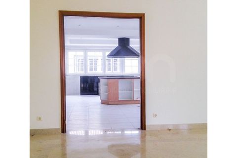 Villa i Belas, Lisbon, Belas - € 2.500.000 | Ref: 38469 - foto 12