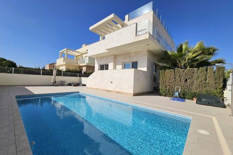 Villa i La Zenia, Alicante, La Zenia - € 1.500.000 | Ref: AG19149942 - foto 1