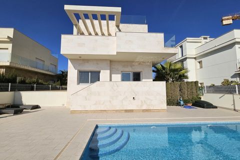 Villa i La Zenia, Alicante, La Zenia - € 1.500.000 | Ref: AG19149942 - foto 2