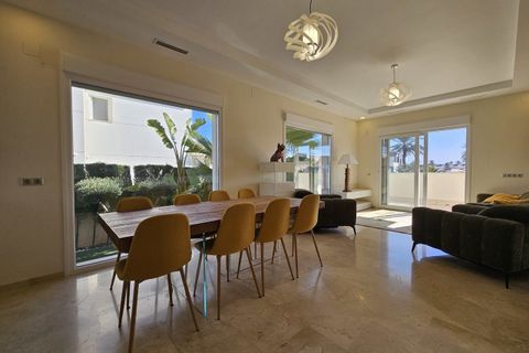 Villa i La Zenia, Alicante, La Zenia - € 1.500.000 | Ref: AG19149942 - foto 11
