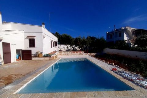 Villa a Ostuni, Brindisi, Ostuni - € 370.000 | Ref: 329 - foto 1