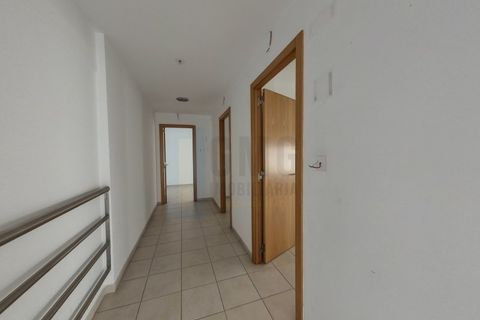 Erhvervsejendom i Odivelas, Lisbon, Odivelas - € 500.000 | Ref: LOC 147 - foto 12