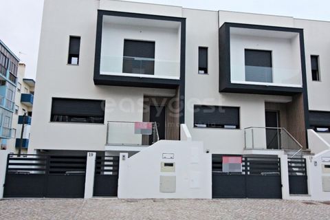 Villa i Amora, Setubal, Amora - € 450.000 | Ref: HUB96748RF - foto 1
