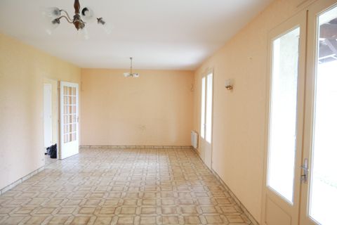 Villa a Casteljaloux, Lot-et-Garonne, Casteljaloux - € 176.800 | Ref: 5-24-03-13 - foto 9