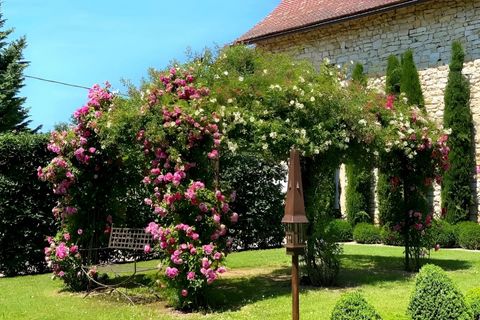 Villa a Morestel, Isere, Morestel - € 1.762.000 | Ref: HH-15692760 - foto 31