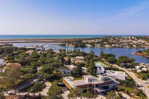 Villa i Almancil, Faro, Almancil - € 23.500.000 | Ref: LBRT204 - foto 32