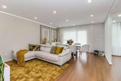 Lejlighed i Amadora, Lisbon, Amadora - € 460.000 | Ref: C0483-00713 - foto 1