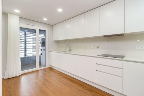 Lejlighed i Amadora, Lisbon, Amadora - € 460.000 | Ref: C0483-00713 - foto 10