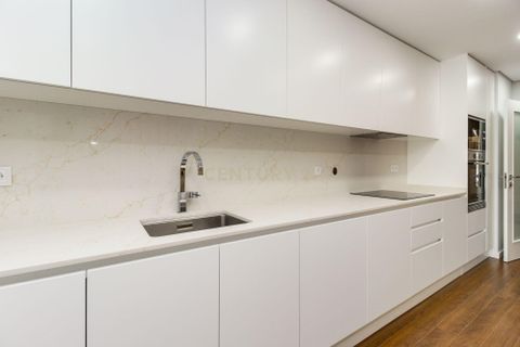 Lejlighed i Amadora, Lisbon, Amadora - € 460.000 | Ref: C0483-00713 - foto 14