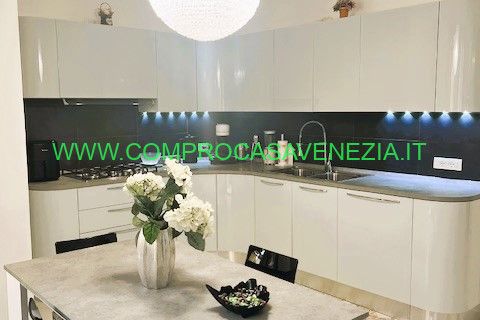 Villa i Venice, Venice, Venice - € 375.000 | Ref: RC097 - foto 8