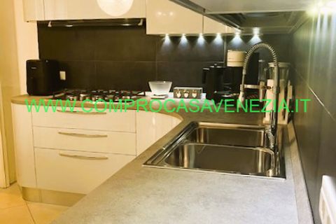 Villa i Venice, Venice, Venice - € 375.000 | Ref: RC097 - foto 11