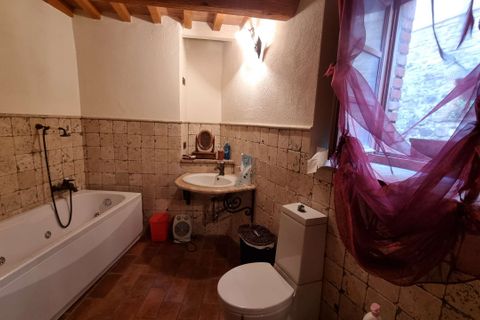 Villa a Lajatico, Pisa, Lajatico - € 79.000 | Ref: L-70-462342 - foto 6