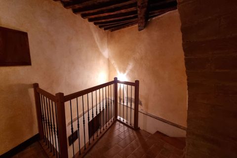 Villa a Lajatico, Pisa, Lajatico - € 79.000 | Ref: L-70-462342 - foto 9