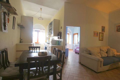 Villa i Volterra, Pisa, Volterra - € 105.000 | Ref: A-49-465132 - foto 1