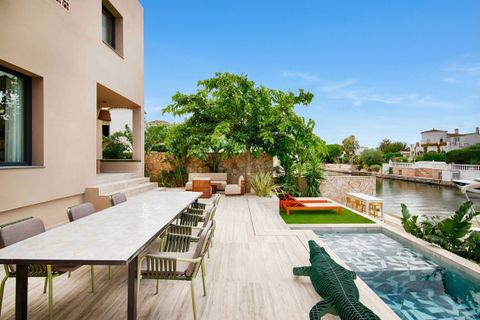 Villa i Empuriabrava, Gerona, Empuriabrava - € 1.390.000 | Ref: W-02WWL8 - foto 11